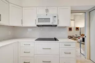 11917 Fountainside Cir, Boynton Beach, FL 33437 - Photo 17