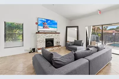 4664 NW 58th Ter, Coral Springs, FL 33067 - Photo 17