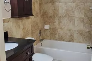 780 NE 199th St Unit #E 101, Miami, FL 33179 - Photo 23