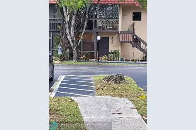 780 NE 199th St, Unit #E 101, Miami, FL 33179 - Photo 3