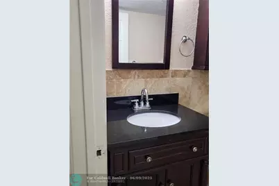 780 NE 199th St, Unit #E 101, Miami, FL 33179 - Photo 13