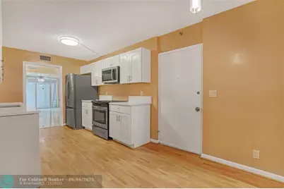 6850  10th Ave, Unit #101, Lake Worth, FL 33467 - Photo 3