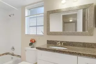 3475 Brokenwoods Dr, Coral Springs, FL 33065 - Photo 9