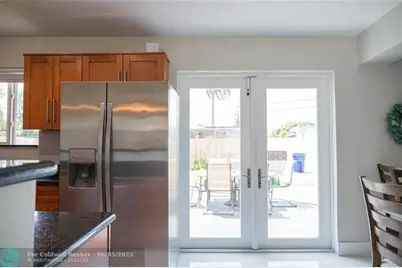 6240 NW 15th St, Margate, FL 33063 - Photo 5