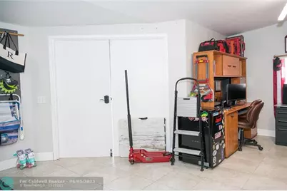 6240 NW 15th St, Margate, FL 33063 - Photo 23