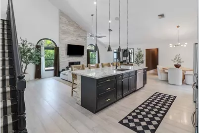 8250 NW 49th Mnr, Coral Springs, FL 33067 - Photo 5