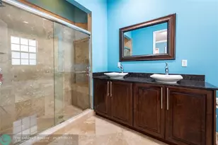 1400 NE 24th St, Wilton Manors, FL 33305 - Photo 11