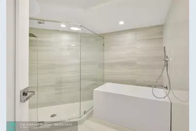 6301  Collins Ave, Unit #1007, Miami Beach, FL 33141 - Photo 29