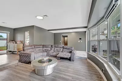 4709  Washington St, Hollywood, FL 33021 - Photo 1