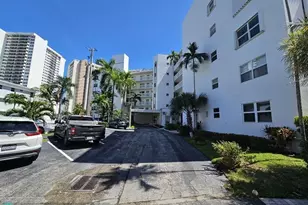 3199 S Ocean Dr, Hallandale Beach, FL 33009 - Photo 25