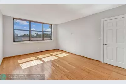 3199 S Ocean Dr, Unit #406, Hallandale Beach, FL 33009 - Photo 11