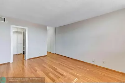 3199 S Ocean Dr, Unit #406, Hallandale Beach, FL 33009 - Photo 13