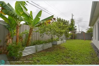 1911 NE 41st St, Oakland Park, FL 33308 - Photo 45
