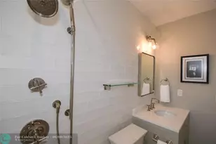 1911 NE 41st St, Oakland Park, FL 33308 - Photo 41