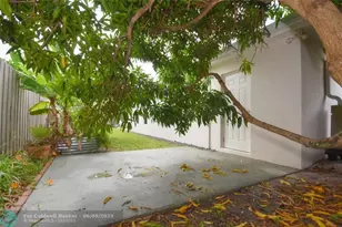 1911 NE 41st St, Oakland Park, FL 33308 - Photo 49