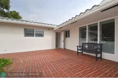 1911 NE 41st St, Oakland Park, FL 33308 - Photo 5