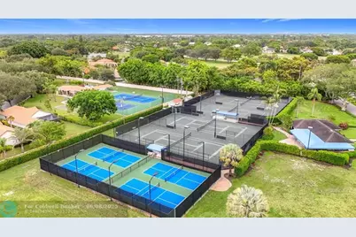 5100  Pineview Cir, Delray Beach, FL 33445 - Photo 63