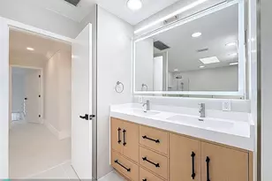 5100 Pineview Cir, Delray Beach, FL 33445 - Photo 43