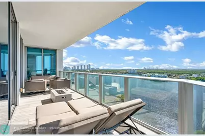 17111  Biscayne Blvd, Unit #1702, North Miami Beach, FL 33160 - Photo 3