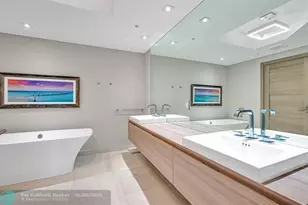 17111 Biscayne Blvd, North Miami Beach, FL 33160 - Photo 17