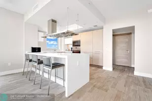 17111 Biscayne Blvd, North Miami Beach, FL 33160 - Photo 9