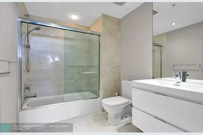 17111  Biscayne Blvd, Unit #1702, North Miami Beach, FL 33160 - Photo 5