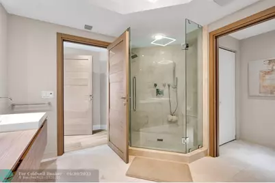 17111  Biscayne Blvd, Unit #1702, North Miami Beach, FL 33160 - Photo 25