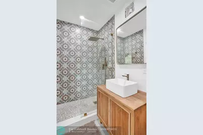 810 SW 26th Ct, Fort Lauderdale, FL 33315 - Photo 19