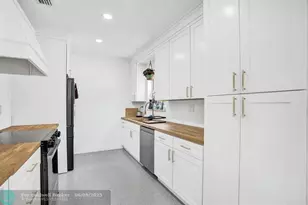 810 SW 26th Ct, Fort Lauderdale, FL 33315 - Photo 9