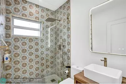 810 SW 26th Ct, Fort Lauderdale, FL 33315 - Photo 23