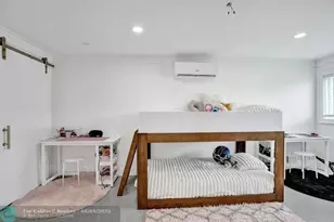 810 SW 26th Ct, Fort Lauderdale, FL 33315 - Photo 25