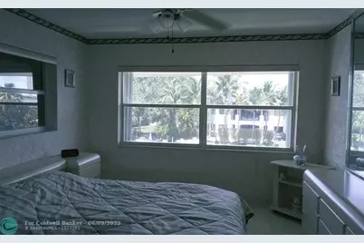 460  Paradise Isle Blvd, Unit #301, Hallandale Beach, FL 33009 - Photo 13