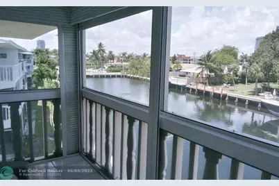 460  Paradise Isle Blvd, Unit #301, Hallandale Beach, FL 33009 - Photo 11