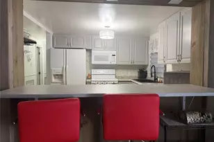 210 Lake Shore Dr, Pembroke Park, FL 33009 - Photo 15