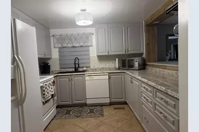 210  Lake Shore Dr, Pembroke Park, FL 33009 - Photo 11