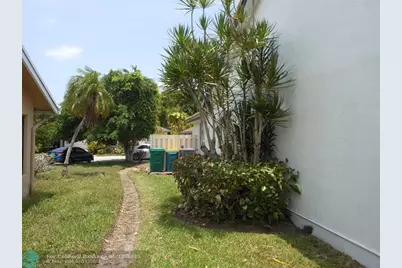 8706 NW 83rd St, Tamarac, FL 33321 - Photo 23