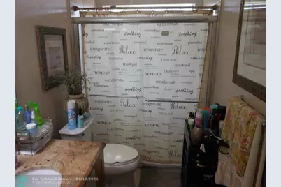 8706 NW 83rd St, Tamarac, FL 33321 - Photo 11