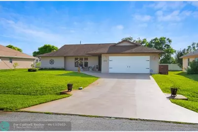 886 SE Odonnell Lane, Port Saint Lucie, FL 34983 - Photo 3