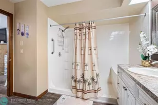 886 S E O'Donnell Ln, Port Saint Lucie, FL 34983 - Photo 31