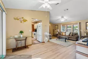 886 S E O'Donnell Ln, Port Saint Lucie, FL 34983 - Photo 11