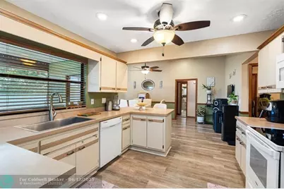 886 SE Odonnell Lane, Port Saint Lucie, FL 34983 - Photo 21