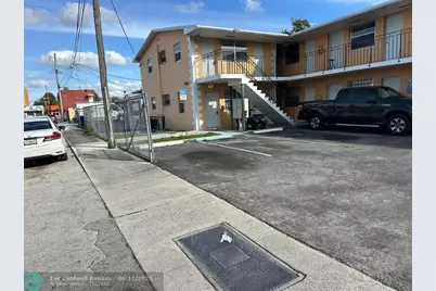 750 NW 56th St, Unit #17, Miami, FL 33127 - Photo 1