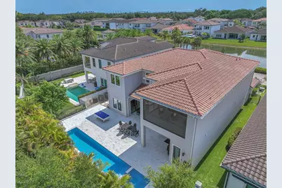 5827  Brookfield Cir W, Hollywood, FL 33312 - Photo 3