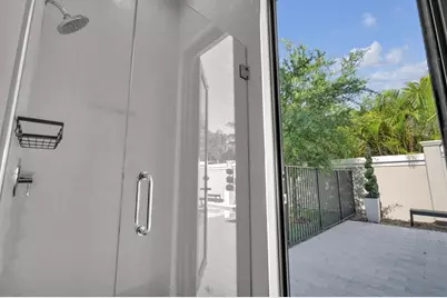 5827  Brookfield Cir W, Hollywood, FL 33312 - Photo 41