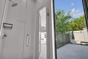 5827 Brookfield Cir W, Hollywood, FL 33312 - Photo 41