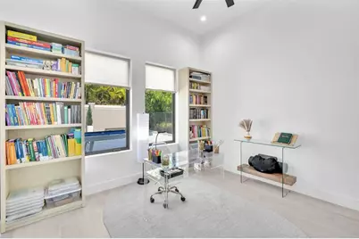 5827  Brookfield Cir W, Hollywood, FL 33312 - Photo 37