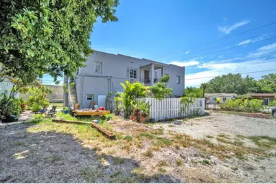 2135  Washington St, Hollywood, FL 33020 - Photo 3