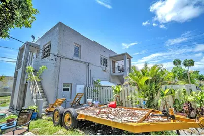 2135  Washington St, Hollywood, FL 33020 - Photo 5