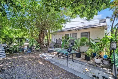 2135  Washington St, Hollywood, FL 33020 - Photo 11