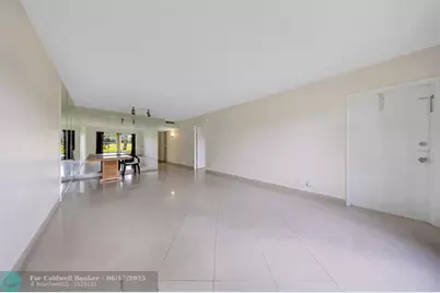 2850 N Palm Aire Dr, Unit #104, Pompano Beach, FL 33069 - Photo 9